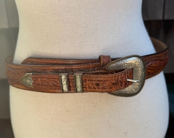 Vintage Belt Buckle With Nice Leather Heavy Duty Belt  display picture 3