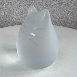 Vintage frosted glass cat paperweight signed JK 6/92 image 5