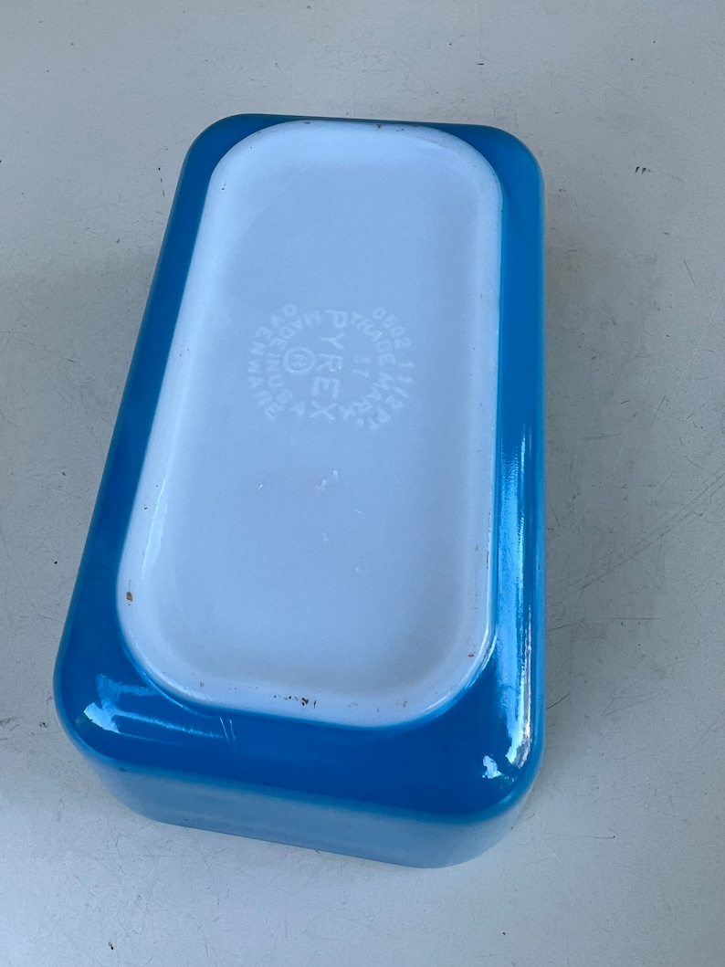 Vintage blue Pyrex small rectangular milk glass baking pan white snowflake 0502 1.5 pt image 5