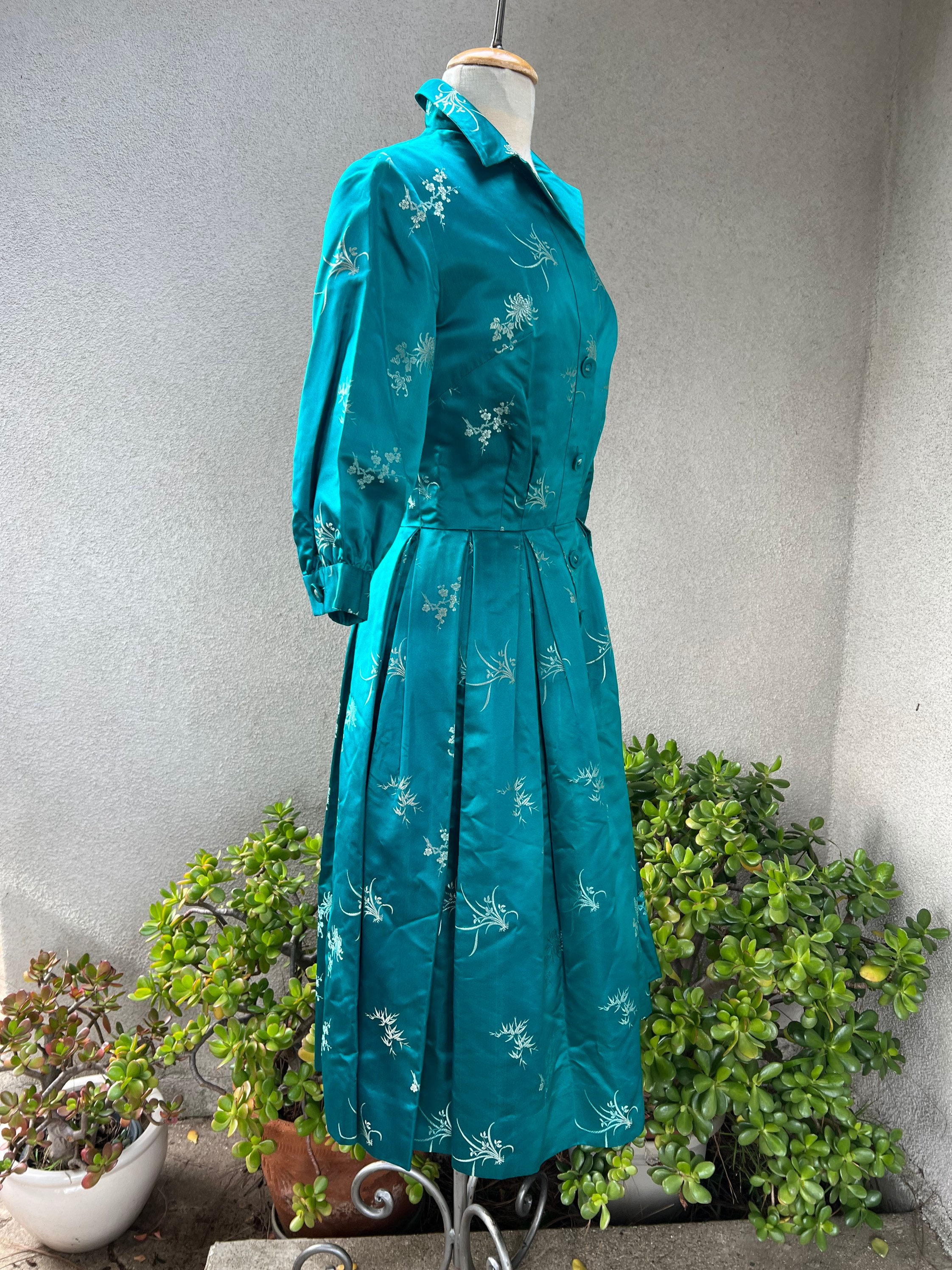TreatÜrself special Vintage dress il_fullxfull.4498906280_4995.jpg