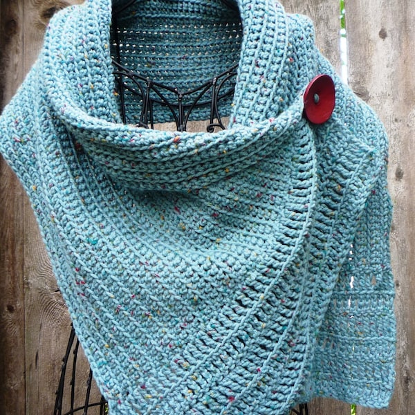 Pattern for buttoned crocheted wrap