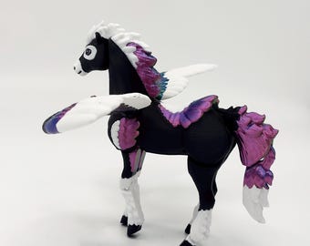 Articulated 3D Printed Pegasus Toy | Flexi Mechanical Unicorn Desk Pet | Steampunk Winged Horse Figurine, Sci-Fi Sensory Fidget Geek Gift