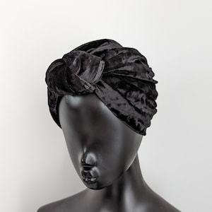 Zwarte geplette fluwelen tulbandhoed - luxe voorgeknoopte hoofddoek met knoop - velours hoofdbedekking voor dames - vintage stijl chemo hoofddeksel