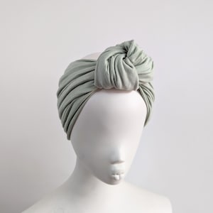 Lichtgroene elastische jersey extra brede hoofdband met geknoopte top voor dames