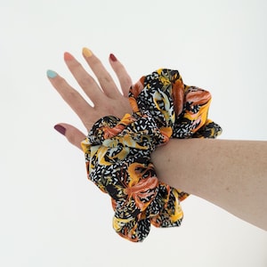 Floral print extra large cotton scrunchie hair tie