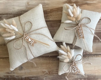 Burlap Ring Bearer Pillow With Dried Bunny Grass- Natural or Ivory Burlap- Mini Pampas Grass- Wedding Ceremony- Wedding Keepsake-Personalize