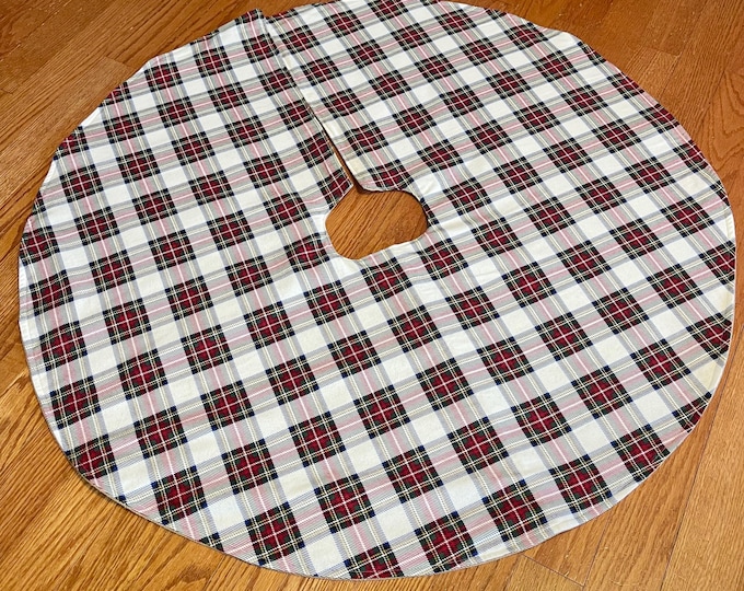 40" Plaid Flannel & Natural Burlap Tree Skirt- Reversible- White, Green and Red Cotton Flannel- Rustic- Cabin Lodge- Farmhouse Holiday Decor