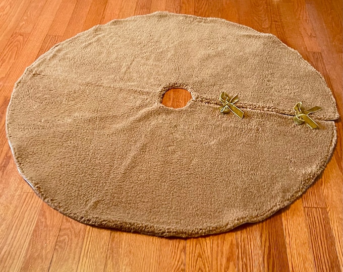 Sherpa Faux Fur Christmas Tree Skirt- Lined With Linen- Four Colors Available- Camel/Red/Green/Ivory- Plush- Holiday Decor