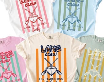 Camiseta personalizada para el equipo del lago, camisetas modernas y elegantes para vacaciones familiares de verano, camiseta personalizada para viajes al lago, camiseta a rayas Comfort Colors para la vida en el lago.
