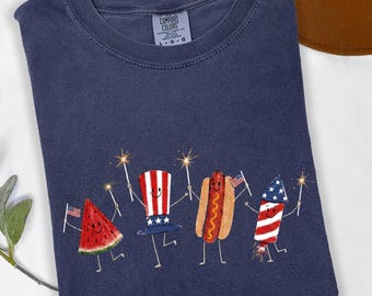 Camiseta personalizada de sandía, perrito caliente y fuegos artificiales de EE. UU., camiseta retro americana, divertido dibujo patriótico de verano, camiseta Comfort Colors® linda del 4 de julio