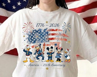 Camiseta retro estadounidense del 250 aniversario de Mickey, Minnie y sus amigos, camiseta patriótica de dibujos animados de amigos, camiseta vintage de fuegos artificiales de EE. UU., camiseta del 4 de julio