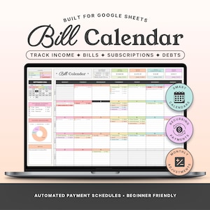Op de afbeelding: Een laptopscherm met een Bill Calendar-spreadsheet voor Google Sheets. De interface bevat secties voor het bijhouden van inkomsten, rekeningen, abonnementen en schulden, met een maandelijkse kalenderweergave en drie ronde badges.
