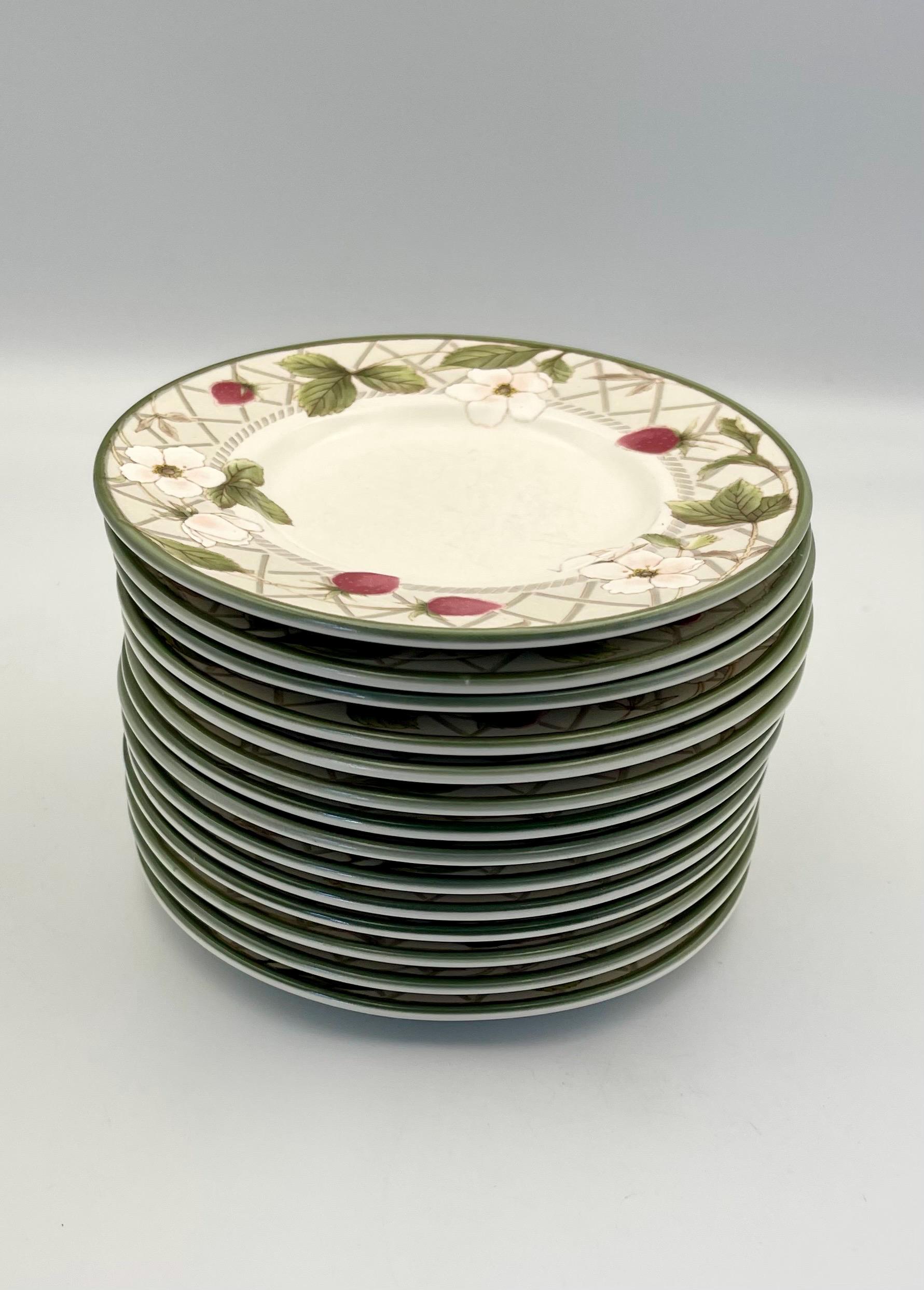 Strawberry Dinnerware Set of 6 - Etsy