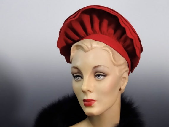 Women's Vintage Hat Tilt Halo Hat Fan Shaped Brim