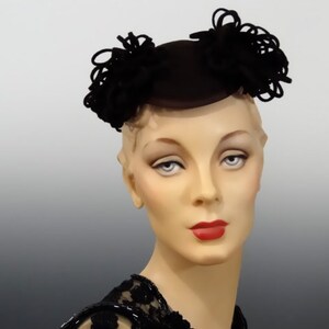Chocolate Brown Felt Tilt Hat Calot with Looped Trim Vintage 1940's Fashions image 5