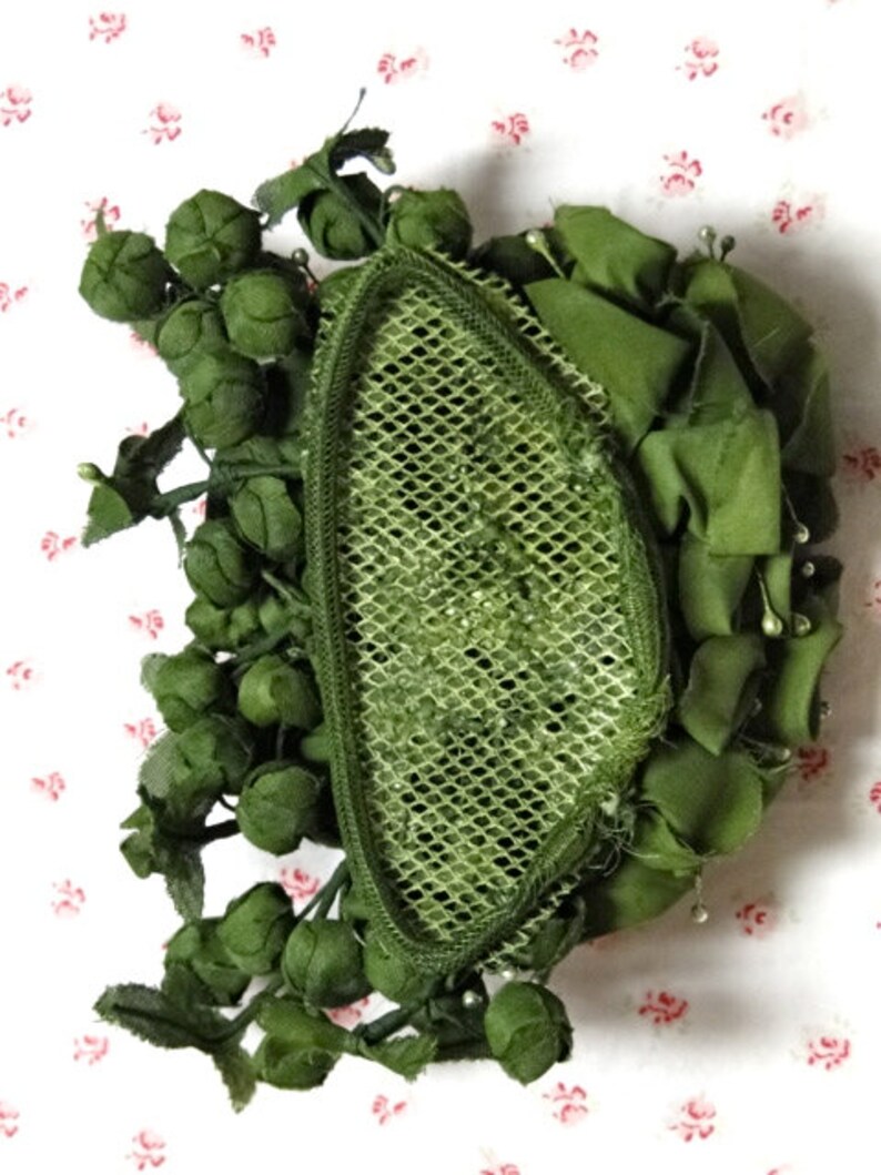 Vintage Millinery Large Appliqu\u00e9 Rosebuds Green Silk Hat Fascinator Trim Supplies