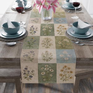Cotton Floral Table Runner, Cottagecore Wildflower Table Decor, Vintage Patchwork Farmhouse Runner, Spring Dining Decor