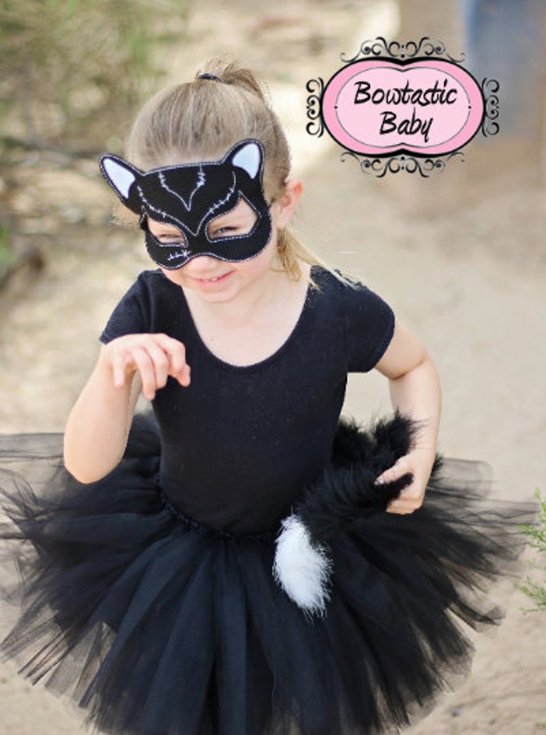 Cat costume . Girls Halloween costume. Black cat tutu set with ears image 10