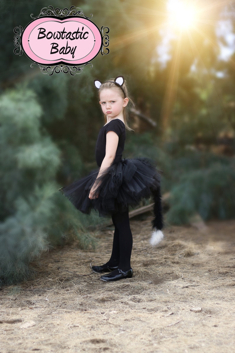 Cat costume . Girls Halloween costume. Black cat tutu set with ears image 1