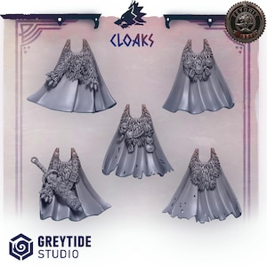 Può includere: Cinque mantelli grigi con dettagli in pelliccia ed elementi decorativi. I mantelli sono esposti su uno sfondo viola chiaro con il testo "CLOAKS" e il logo "GREYTIDE STUDIO".