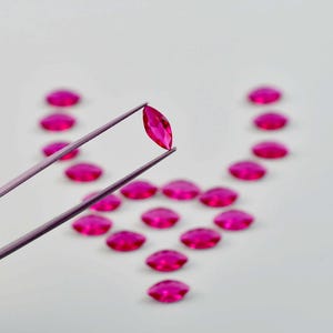 50 Teile / los Natürlicher einwandfreier Mogok roter Rubin Marquise geschnittener loser Edelstein GIT-zertifiziert, AAA + Top-Qualitäts-Rubin, Ring-Schmuckherstellungs-Edelstein