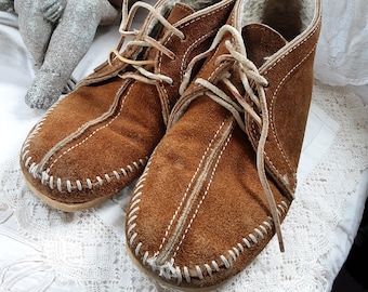 1970s era Vintage Moccasin Desert Boots * Nifty Unique Style * Lace up Ankle Boots * Suede Leather