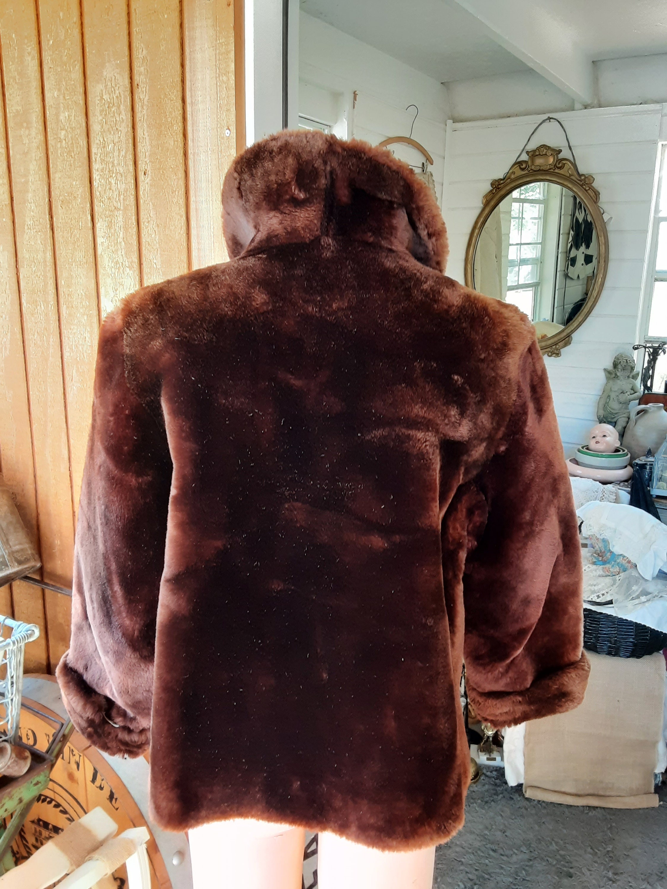 Abrigo vintage de piel real Oveja Mouton marrón Mega cálido Era de los años  50 y 60 Chaqueta Forrado Tamaño est. Pequeño/Mediano -  España