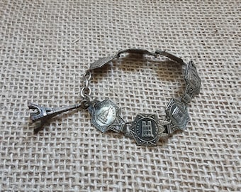 Vintage Paris France Souviner Bracelet * Small Size * Silver tone Metal Jewelry * Link Panel Bracelet with Charm
