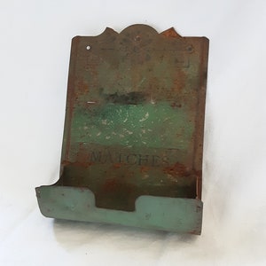 Rusty Metal Cutting Board Wall Pocket