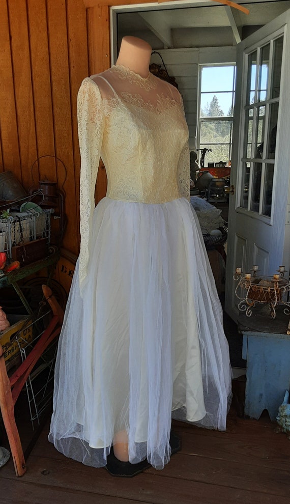 Vintage Dress Satin & Lace * Tulle * Long Sleeve … - image 3