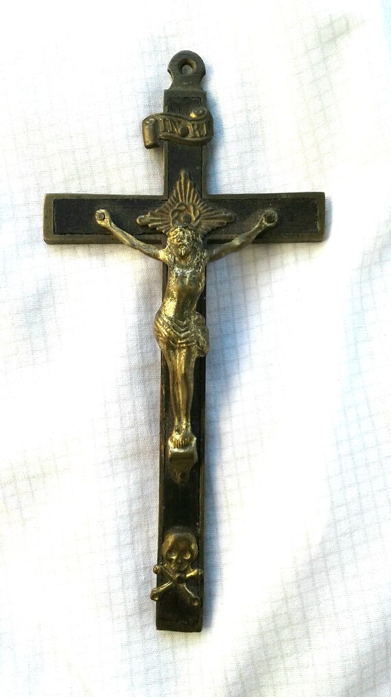 Antique Crucifix Christ Inri Cross Pendant Detailed Metal And Inlay Wood Skull Crossbones Early 1900 S Era - Old Inri Cross Pendant Antique Crucifix Christ Inri Cross Pendant Detailed Metal And Inlay Wood Skull Crossbones Early 1900 S Era - Old Inri Cross Pendant
