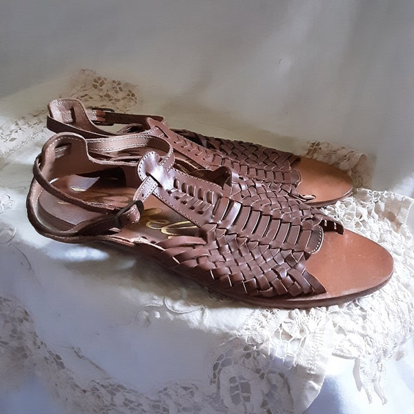 Vintage Huarache Sandles ~ Women's size 10 *  Brown * Adjustable Buckle Ankle Strap * Flats