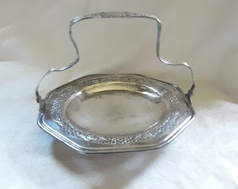 Silver Plate Vintage Dolly Varden BonBon Server Petit fours * Candies / Sugar Cube Swing Handled Dish * Pierced Edges * Connecticut USA Made