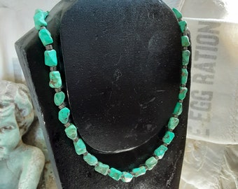 Vintage Turquoise Chunk Necklace * Beautifully Made *Barrel Fastener * Turquoise Stone Beaded Necklace / Western Southwestern *