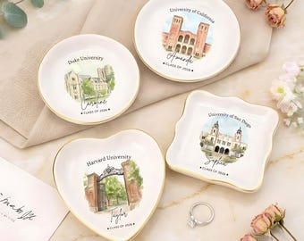 Bandeja para anillos personalizada con diseño de campus universitario / Bandeja para joyas universitaria con acuarela personalizada / Regalo de graduación para la promoción de 2026