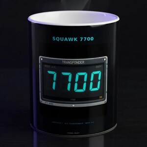 Squawk 7700 mug — Tarmac Print