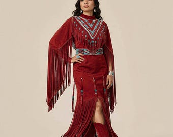 Robe à franges en cuir suédé rouge pour femme, robe perlée d'inspiration autochtone, robe longue à franges western, robe en cuir faite main
