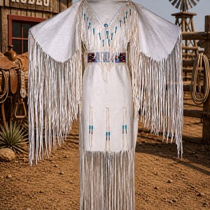 Vestido blanco de cuero con flecos para mujer / Vestido de cuero de gamuza estilo rodeo occidental / Vestido con cuentas de inspiración nativa / Conjunto bohemio para festivales