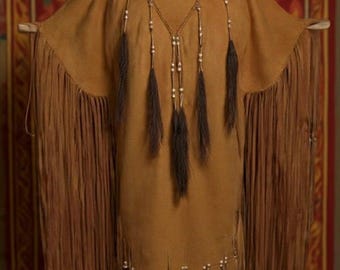 Robe longue en daim marron clair pour femme avec longues franges et perles - Vêtements western - Robe de soirée glamour bohème - Manteau en cuir daim Powwow Regalia