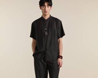 Camisa negra de hombre 100% seda de morera, corte cómodo, cuello mandarín.