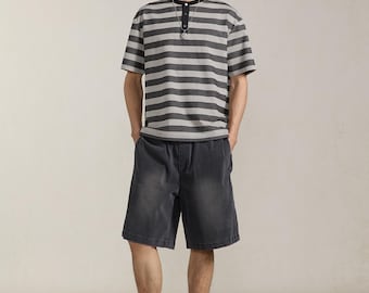 Camiseta Henley de manga corta para hombre, de algodón y poliéster, con rayas grises y negras.