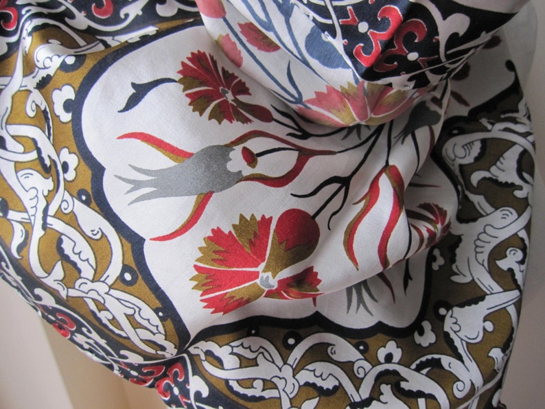 Handvävd sidenscarf: Ottomansk kakelmönster med blommig halsduk för kvinnor bild 2