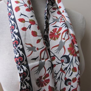 Handvävd sidenscarf: Ottomansk kakelmönster med blommig halsduk för kvinnor bild 1