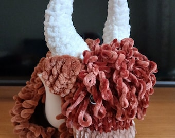 Handgebreide theemuts "Furrrgus" Highland Cow
