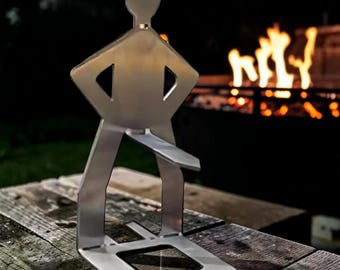 Soporte para salchichas de acero inoxidable para barbacoa, 2 unidades. Divertido asador de perritos calientes para barbacoa, herramienta para asar en camping, fiesta al aire libre, gadget de cocina para camping, regalo.