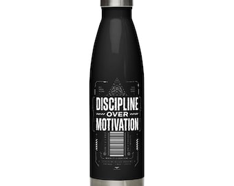 Botella de agua de acero inoxidable "Disciplina sobre motivación" - Botella de gimnasio estilo cyberpunk, termo deportivo con estética techwear, botella deportiva isotérmica