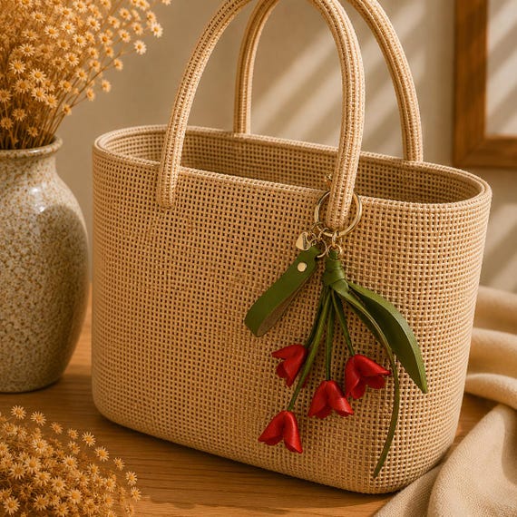 Handmade Red Tulip Leather Bag Charm – Luxury Floral Keychain for Summer Tote Bag, Cottagecore Purse Accessory, Artisan Gift for Women