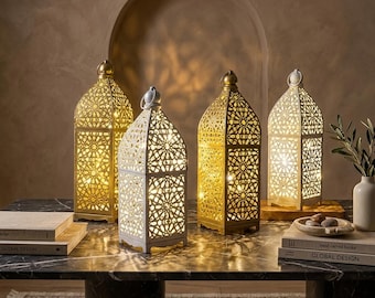 Farol metálico estilo bohemio marroquí, lámpara de mesa LED inalámbrica, decoración acogedora para el hogar.