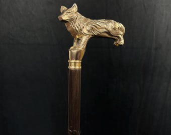 Handgesneden houten wandelstok met Wolf-messing handvat, ambachtelijk mobiliteitshulpmiddel