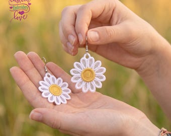 Daisy FSL Earrings Embroidery Design